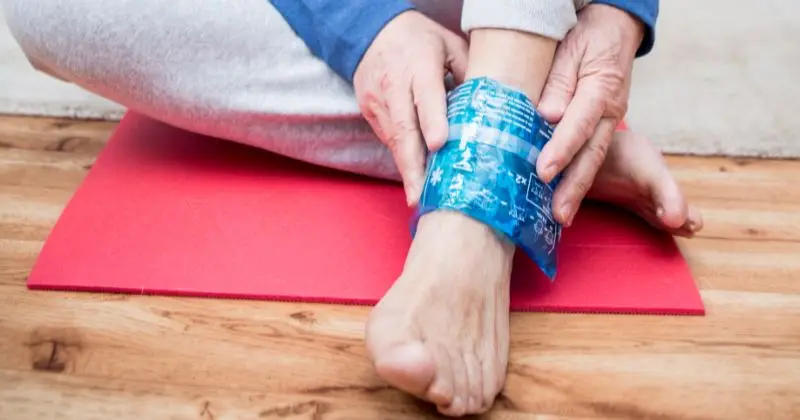 ice on the tendon